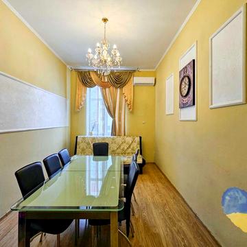 3-кімнатна квартира в центрі з автономним опаленням 120 м2!
