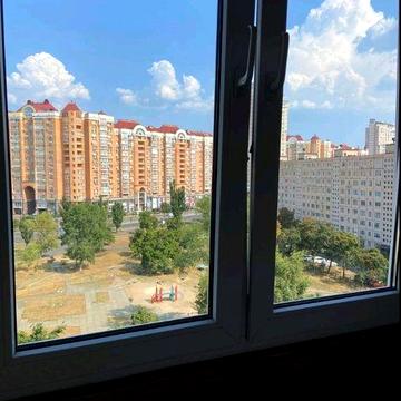 Продаж 3х кімнатної на В. Івасюка 9- а,  8 поверх, 95000 дол.США
