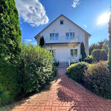 Продаж двох будинків у Крюківщині на 12 сотках | Басейн, сауна, 454 м²