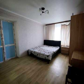Продам свою трикімнатну квартиру.Без комісії.