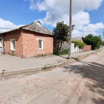 Продам 1/2 будинку у місті Суми