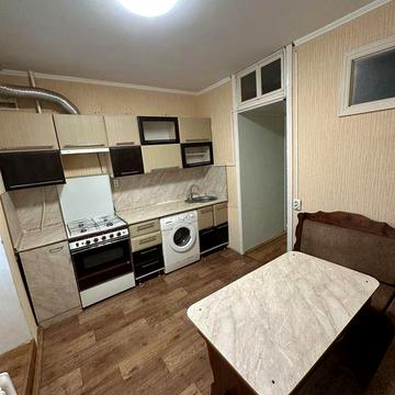 Продаж 2 кім кв в Озерному