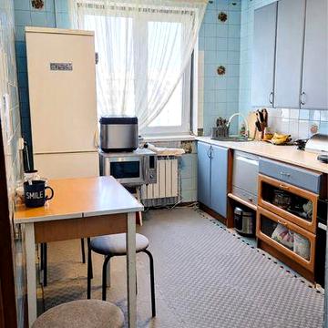 Продам простору 3-кімнатну квартиру з неймовірним краєвидом , просп. Незалежності ( стометрівка)