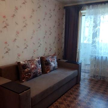Продам 2 комнатную квартиру,район Аэропорта