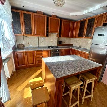 Продаж 2 к квартира з ремонтом 107 м/кв в р-ні  Порт Сіті, вул.Чорновола ЖК Чорновола