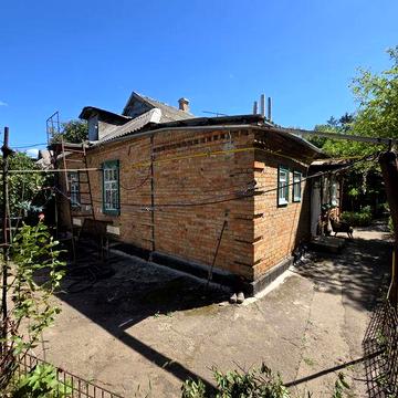 Продам большой дом с гаражом