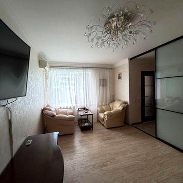 Продам 3-х кімнатну квартиру в новобудові, вул. Старотроїцька