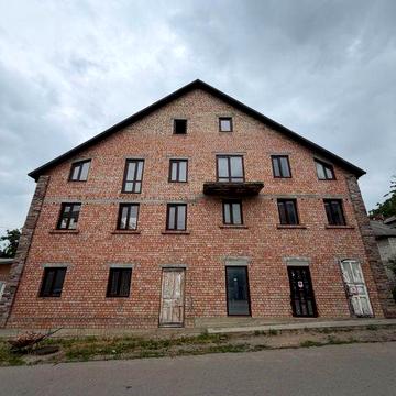Продається 1/2 будинку