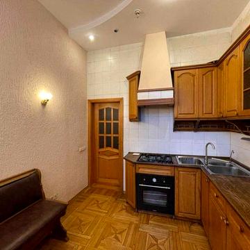 Продаж 3к квартири з ремонтом 76м Гончара Гоголівська Ярославів Вал