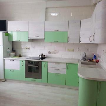 Продам 3 кімнатну квартиру, Кирило-Мефодівська 2, новий будинок.