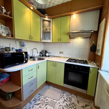 Продам квартиру 2к с мебелью и техникой ул Фузиков метро Нивки Берестейская 10 мин пешком