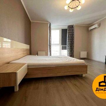 Продаж 1-кімнатної квартири вул. Драгоманова, 2Б
