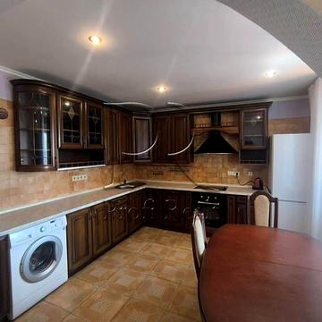 Продаж 3 кімн. квартири за адресою Федора Ернста 2 Кадецький Гай