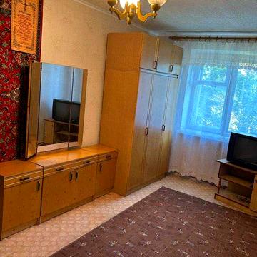 Продам затишну 2 кімнатну квартиру на Дружбе
