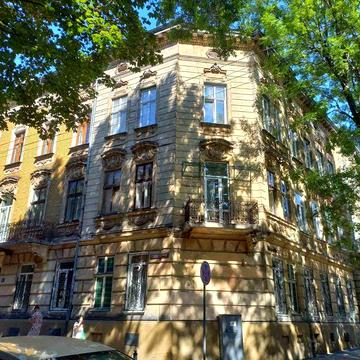 Продаж 3-кім. квартири по вул. Патріарха Димитрія Яреми ( бічна вул. Личаківської )