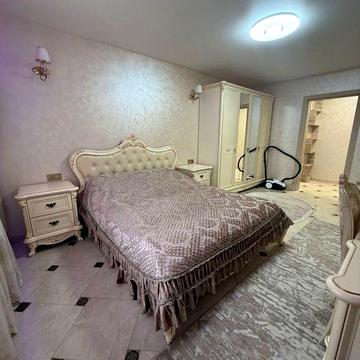 Продам 2-кімнатну квартиру в центрі
