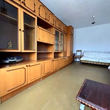 2 кімнатна в хорошому районі міста