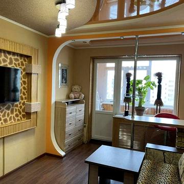 2-кімнатна квартира в районі ринка Нива