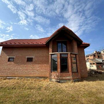 Продаж будинку у Винниках, біля Окружної, 2 поверхи, 153 000$