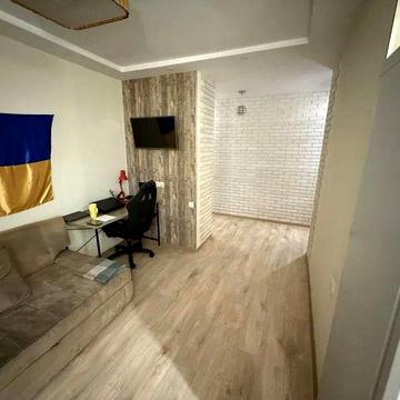 Продам 3-комн квартиру в районе Строителей(Юбилейный) ул.