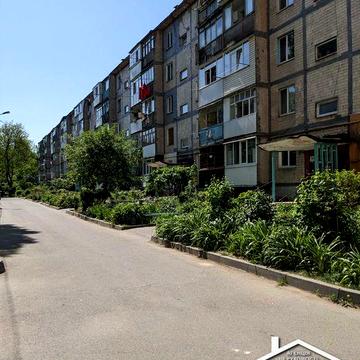 продаж 1 кім на Вишеньці