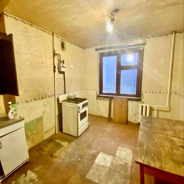 Продам 3- кімнатну квартиру в районі 8- ї міської лікарні