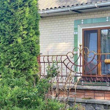 Продається приватний будинок в центрі Гнівані