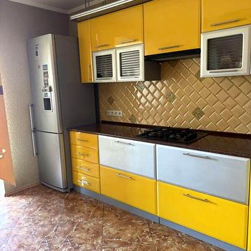 Довгострокова оренда 3к Квартира Лялі Ратушної вулиця