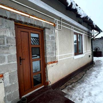 Продаж будинку в селі
