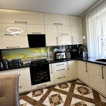 Продаж двокімнатноі квартири з газовим опаленням