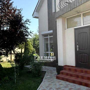 Продам двоповерховий будинок у Нерубайському