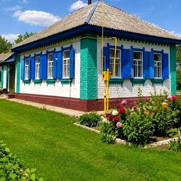 Будинок  цегляний. Продаж будинку вересень, жовтень.