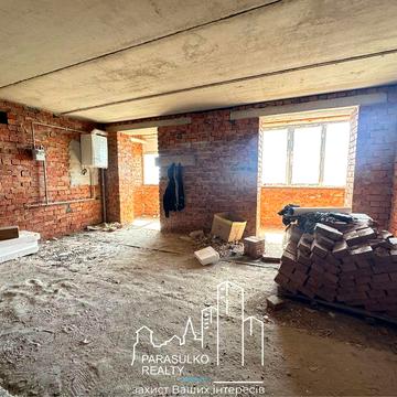 Продам 1-кімнатну квартиру поряд з центром міста!