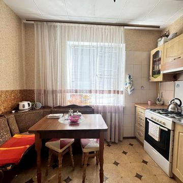Продаж 1 кімнатної квартири на масиві Незалежності / Героїв Крут