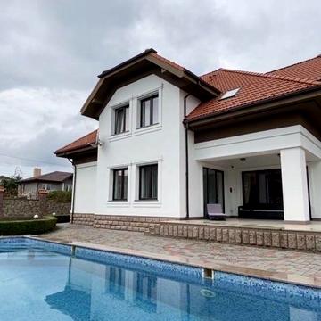 Будинок в топовій локації,  вул. Буковинська. Сучасна класика.