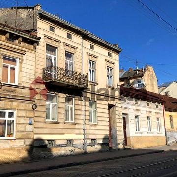 Продаж ексклюзивної просторої квартири по вул. Личаківська