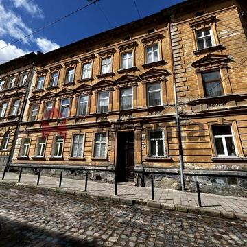 Продаж 3-кімнатної квартири  по вул. Котлярської. 1 поверх.