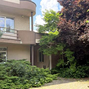 Продаж ( або обмін на квартири в Києві ) ,будинку 380 м.кв, 8соток від власника , ідеально під комерцію , клініку і т.д