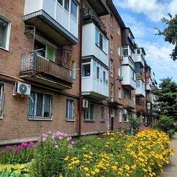 2к  в центрі по вул.Європейській