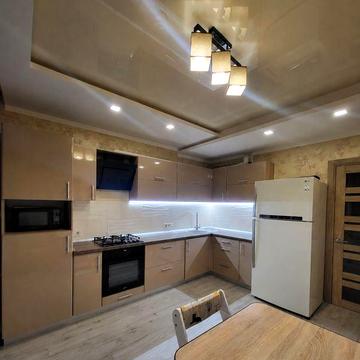 Сдам   Евродвушку. ЖК Острова  Капитальный ремонт.  Газ.