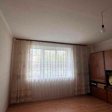 Продаеться однокімнатна квартира в м.Малин від власника .