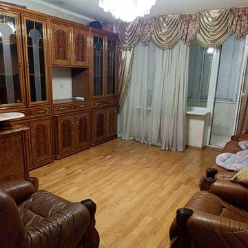 Сдам трёх комнатную квартиру в ЦЕНТРЕ  ул.Липинского 1б