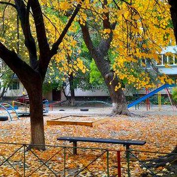 Квартира 4к /9 (цеглаСерія 87) 81,2 м ,окремі кімнати «розпашонка» біля метро. Підземний паркінг! Газ у будинку!  Власник, без%