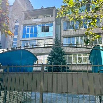Продажа 2-х уровневой квартиры в центре города.