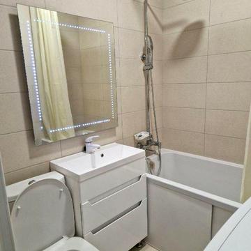 Продам 2 кімнатну квартиру в центрі міста