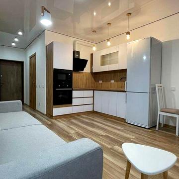 Бажана 17, 1 кім. студія, 40 м2, 18000 грн