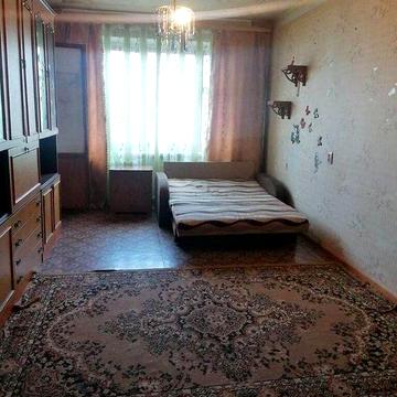 Продаж квартири 3-к, Курчатова вул., 3, Половки