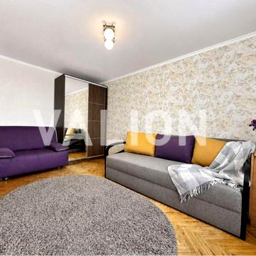 Без%. Продаж 1к квартири біля метро Дорогожичі Шевченківський район вулиця Максима Берлінського 25, цегляний будинок, газ.