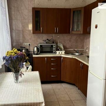 Довгострокова оренда 4к Дім Шевченка вулиця