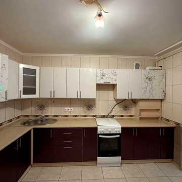 Продаж 1 кімнатної квартири з автономним опаленням. Район Порт сіті , Там там